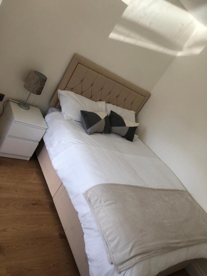 5 Bedroom House In Orpington Luaran gambar